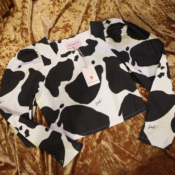 Gah! Maddie Top in cow print 🐄 - Picture 6 of 10